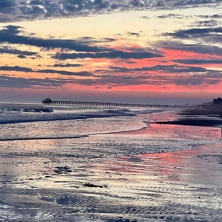 Beautiful Beachfront-Oceanfront First Floor 2Br 2Ba Condo In Cherry Grove, North Myrtle Beach! Renovated With A Fully Equipped Kitchen, 3 Separate Beds, Pool, Private Patio & Steps To The Sand! Extérieur photo