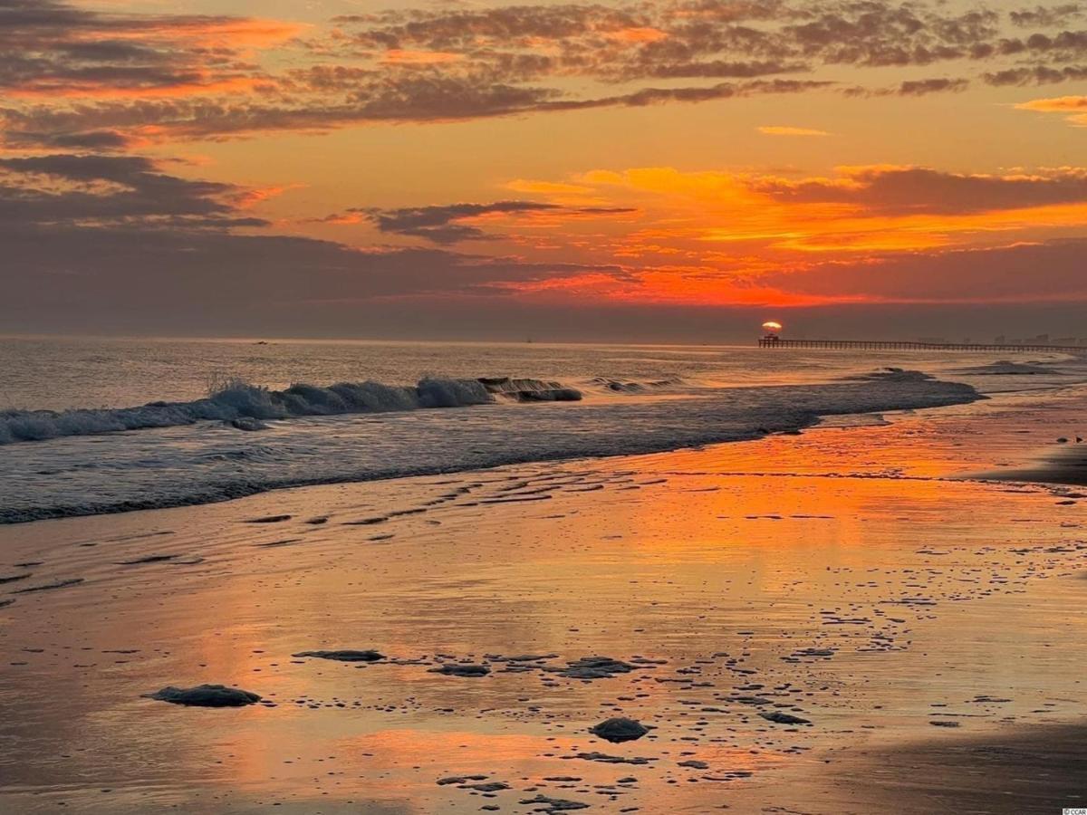 Beautiful Beachfront-Oceanfront First Floor 2Br 2Ba Condo In Cherry Grove, North Myrtle Beach! Renovated With A Fully Equipped Kitchen, 3 Separate Beds, Pool, Private Patio & Steps To The Sand! Extérieur photo