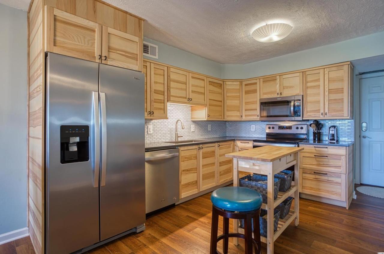 Beautiful Beachfront-Oceanfront First Floor 2Br 2Ba Condo In Cherry Grove, North Myrtle Beach! Renovated With A Fully Equipped Kitchen, 3 Separate Beds, Pool, Private Patio & Steps To The Sand! Extérieur photo